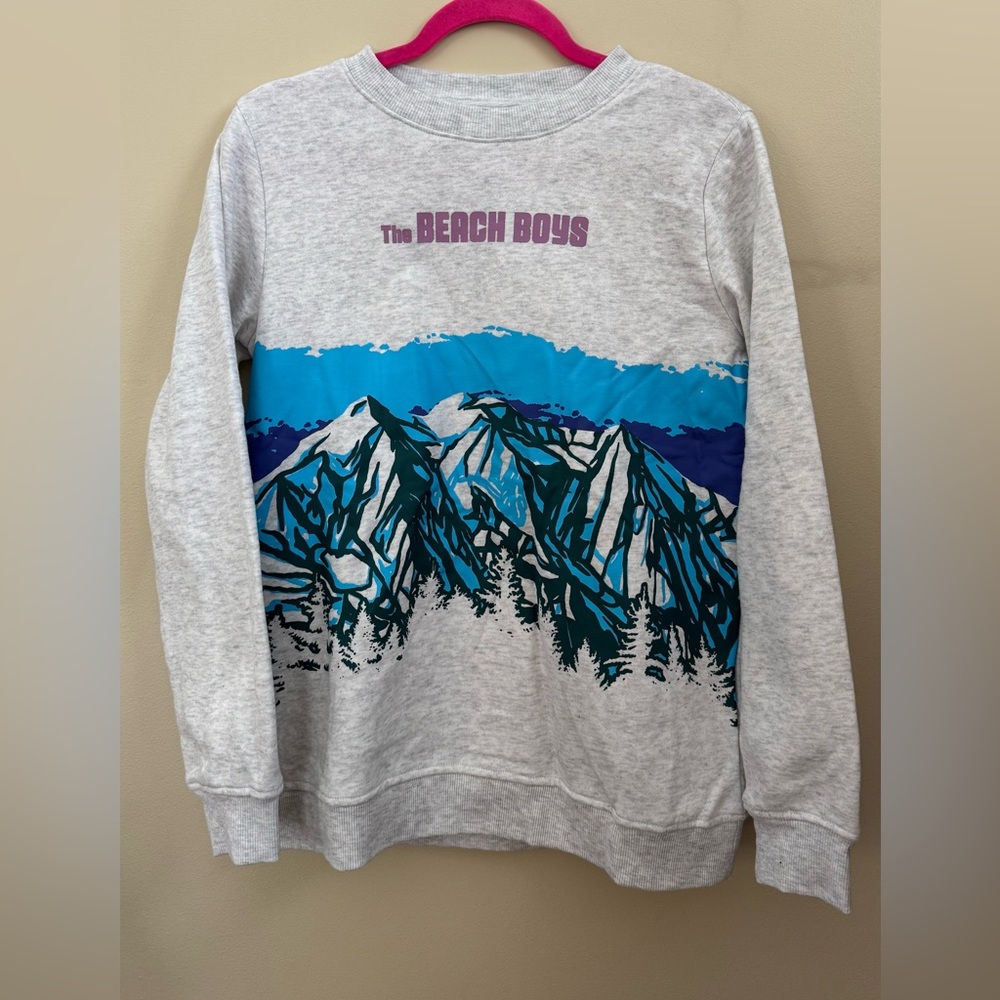 The Beach Boys Heather Gray Crewneck Sweatshirt Retro Band Design Size Small NWT